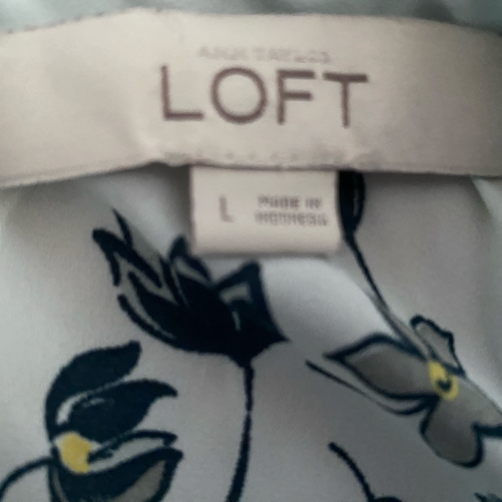 LOFT Floral Blouse Large - Picture 6 of 7